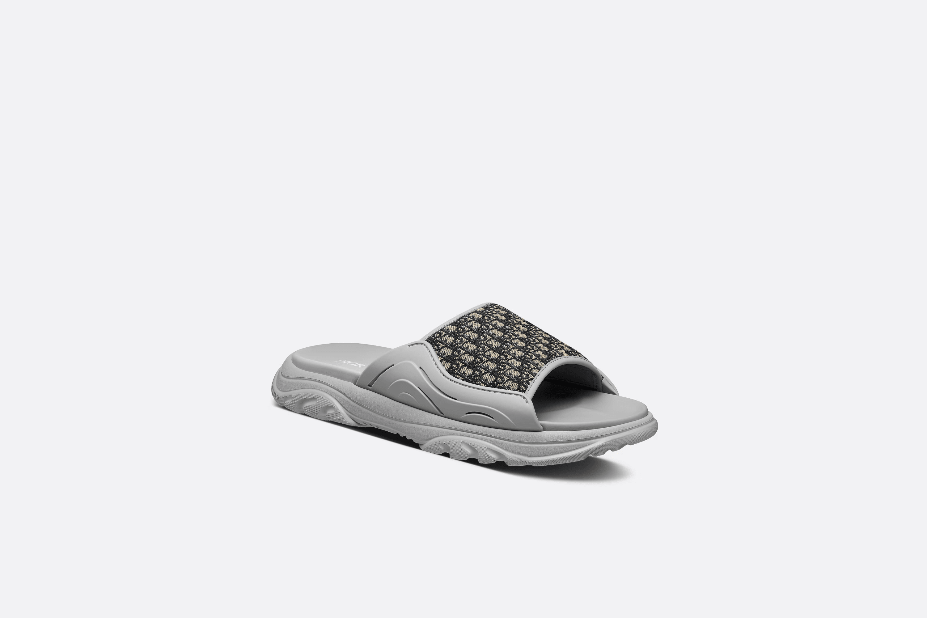 Sandals & Slippers